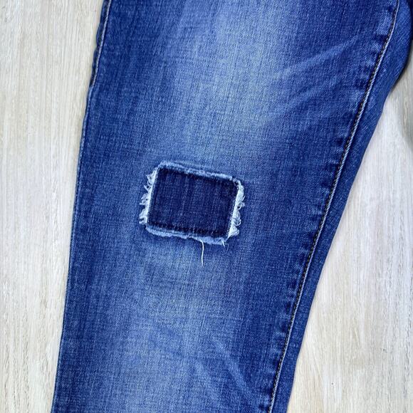 Cabi Slim Boyfriend Patchwork Medium Wash Mid Rise Denim Jeans 4 Style #3462 - Picture 3 of 16